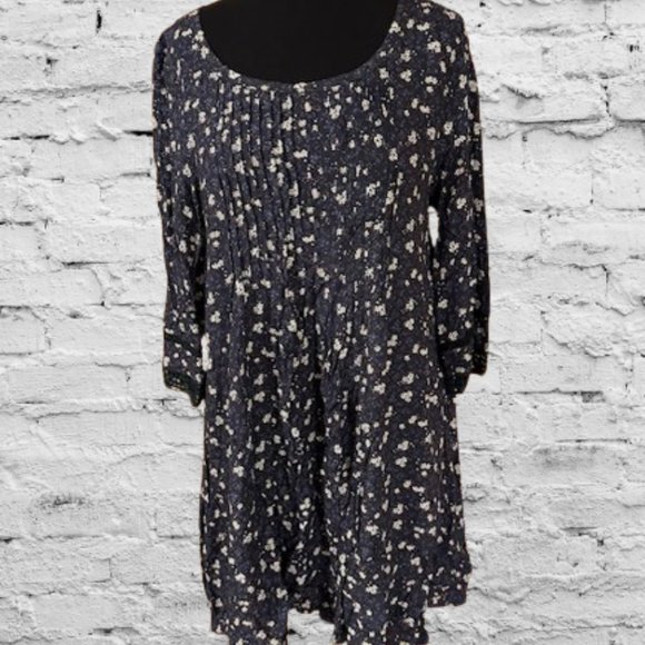 easel Dresses & Skirts - Blue Flowing Flower Print Dress with Long Sleeves